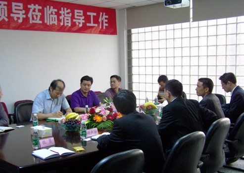 深圳市南山区领导调研考察必一运动
集团